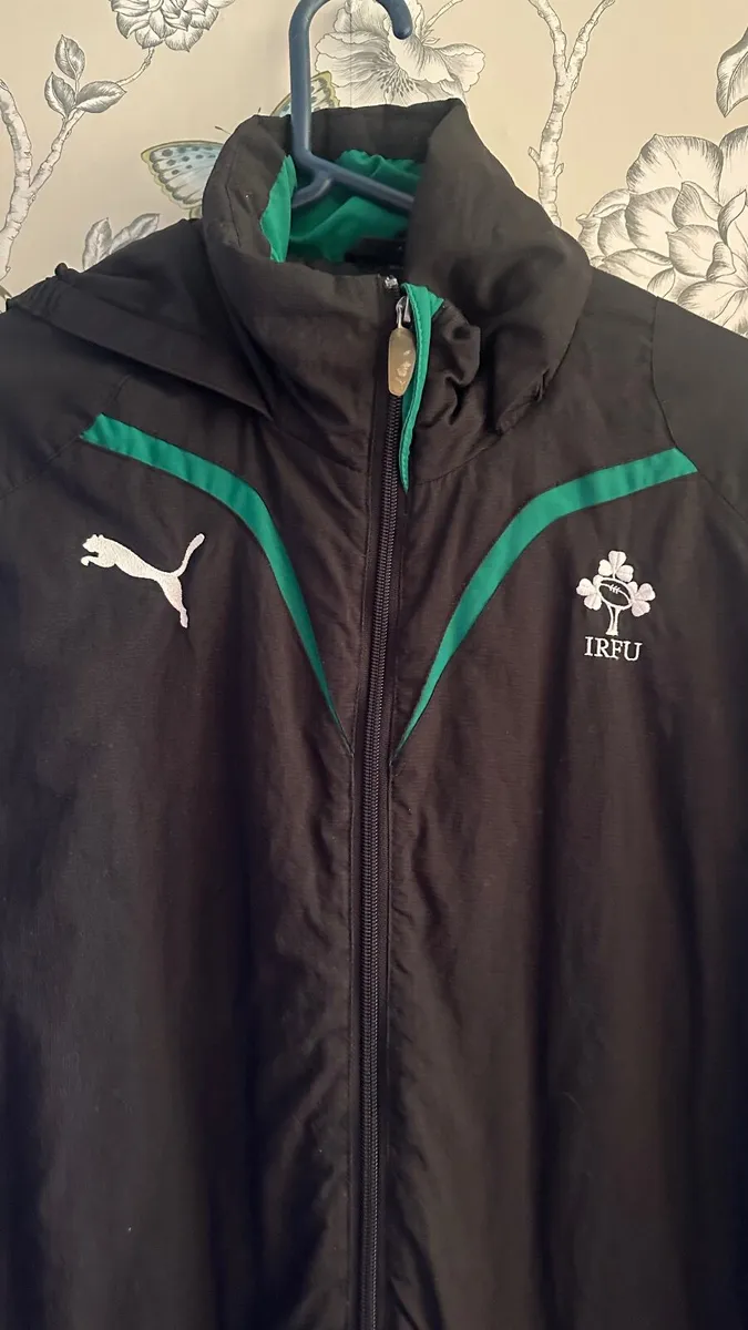 Puma rugby coat - Image 3