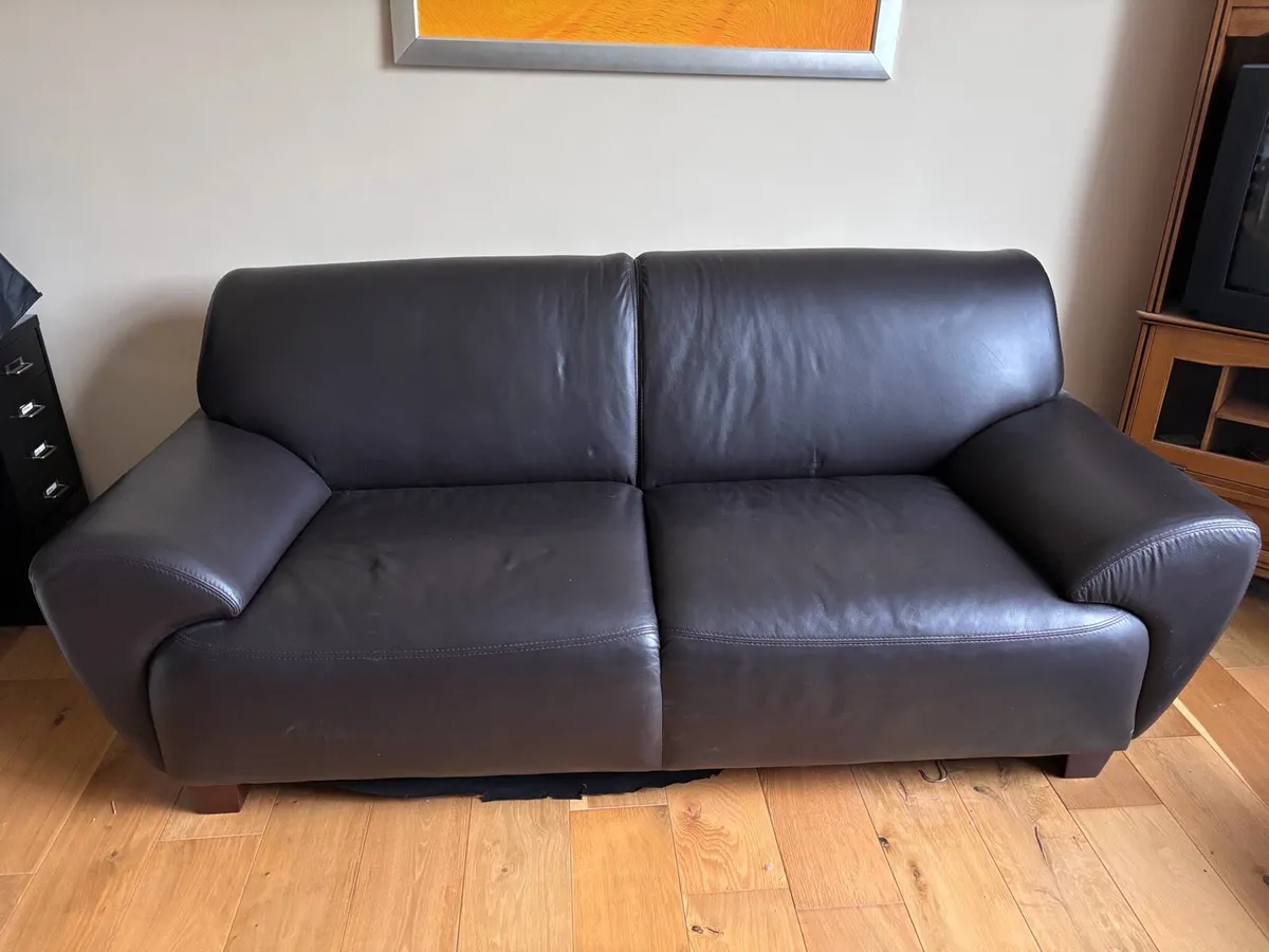 Leather couch - Image 4