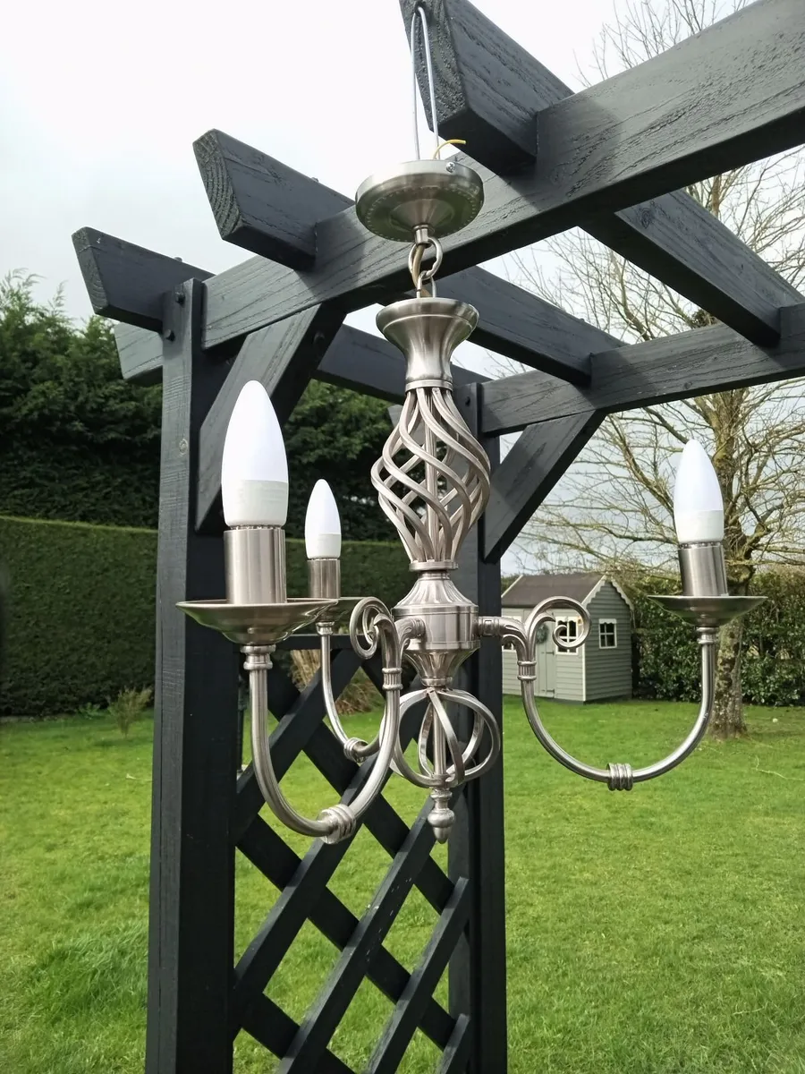 Light fittings x 2 . - Image 1