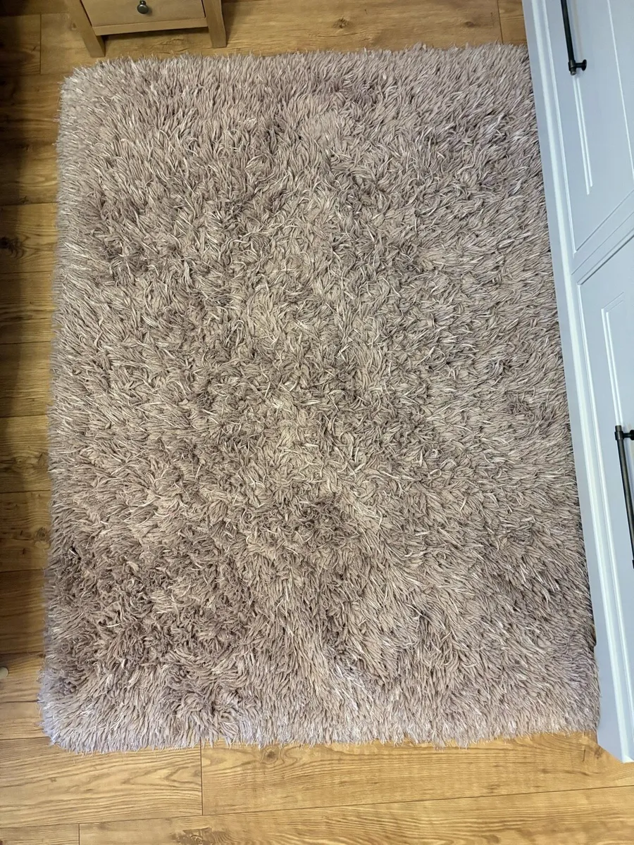Bedroom Rug - Image 2