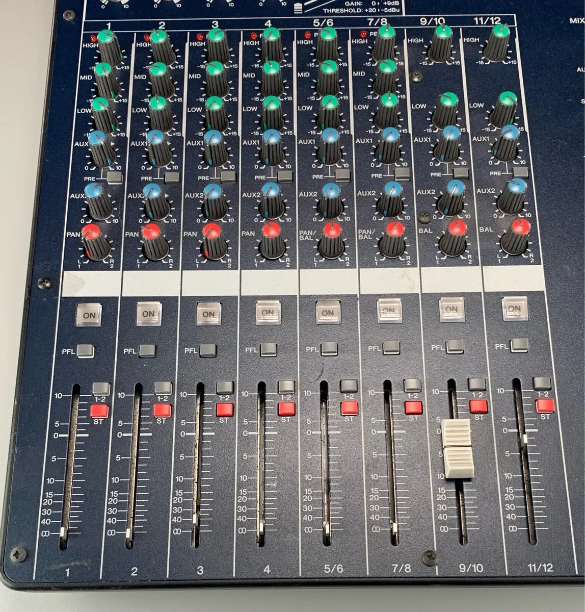 YAMAHA MG124c Mixing Console(read) - Image 3