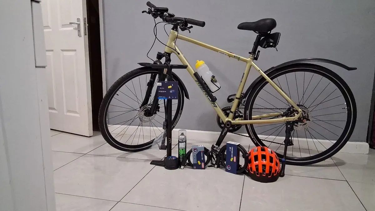 Hybrid mountain bike - Image 4