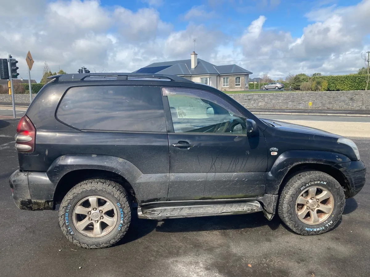 06 Landcruiser - Image 4