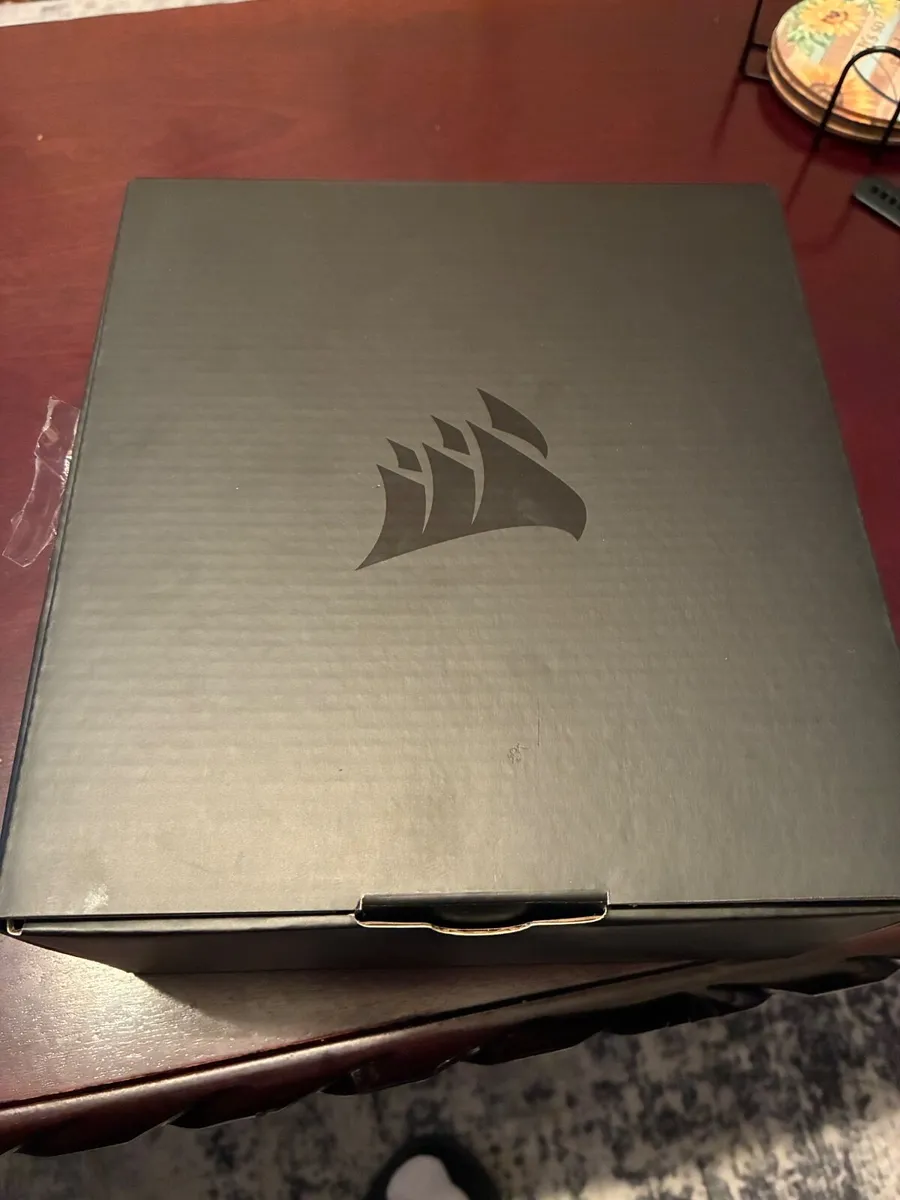 Corsair HS80 Max Gaming Headset - Image 2