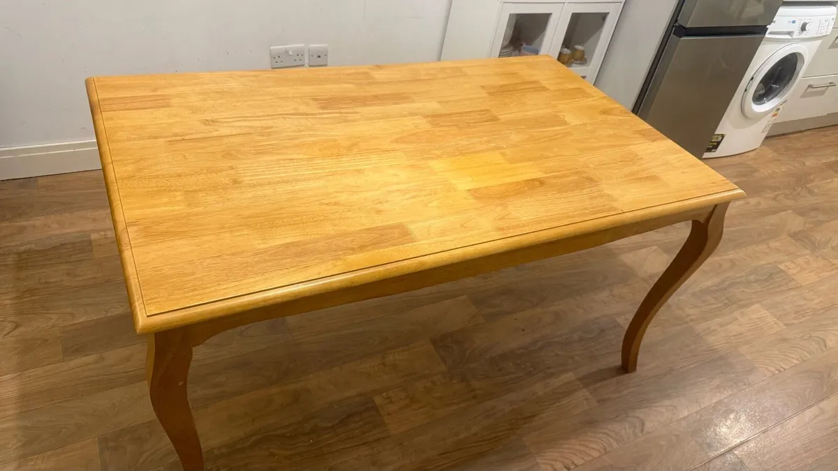 Dining table - Image 1