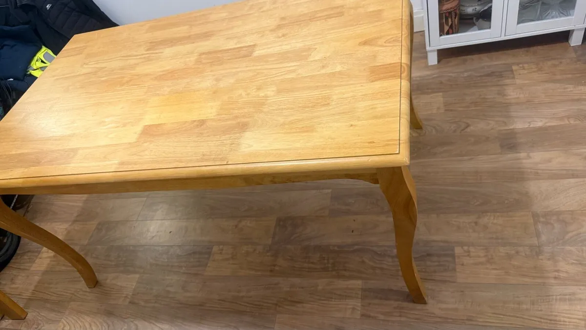 Dining table - Image 2