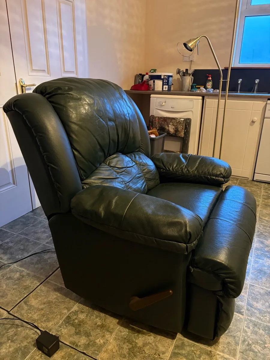 Reclining massage armchair - Image 4