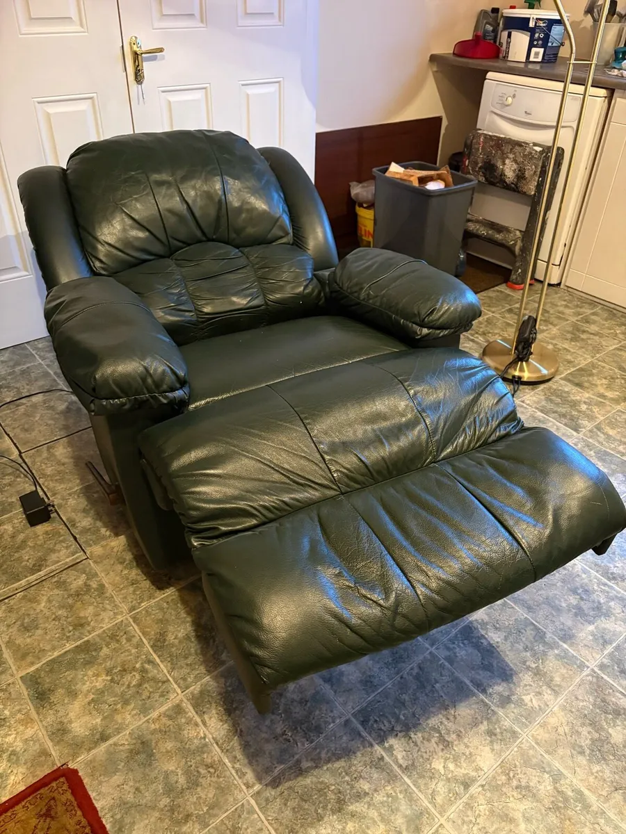 Reclining massage armchair - Image 2