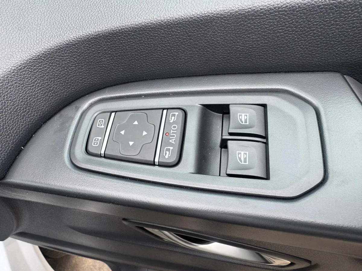 170 Trafic auto with 2 side loading doors - Image 4