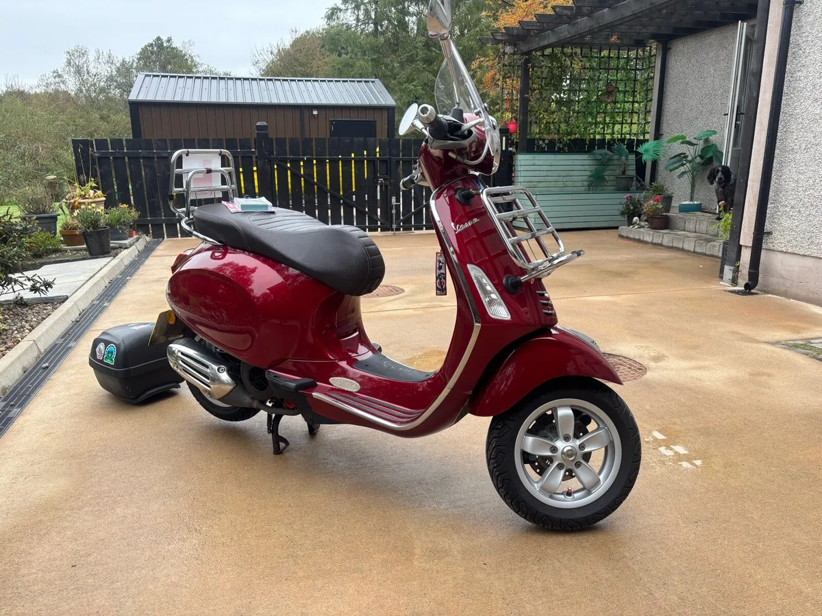 Vespa Primavera Touring 125 Scooter - Image 4