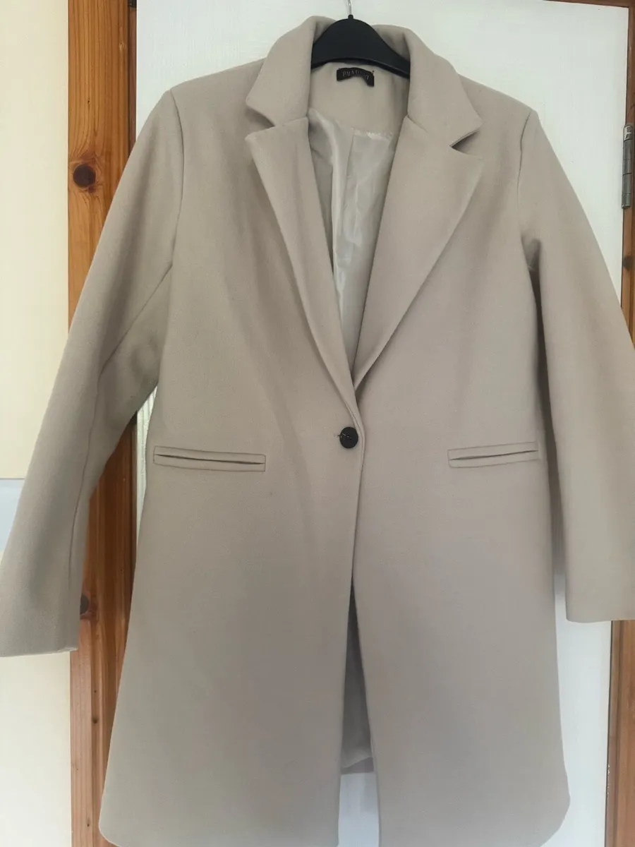 Pala D’Oro beautiful new spring coat - Image 1