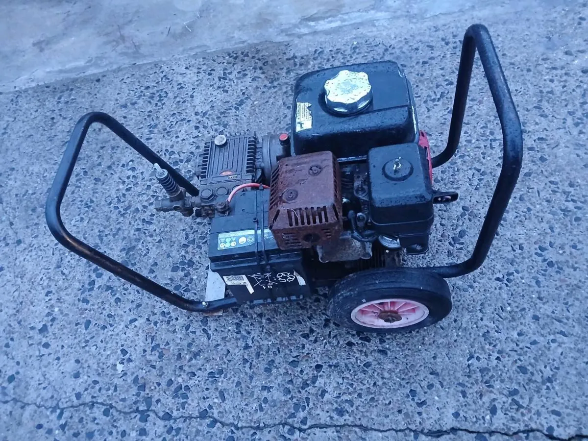 Honda gx 200 power washer intr pump was working b - Image 2