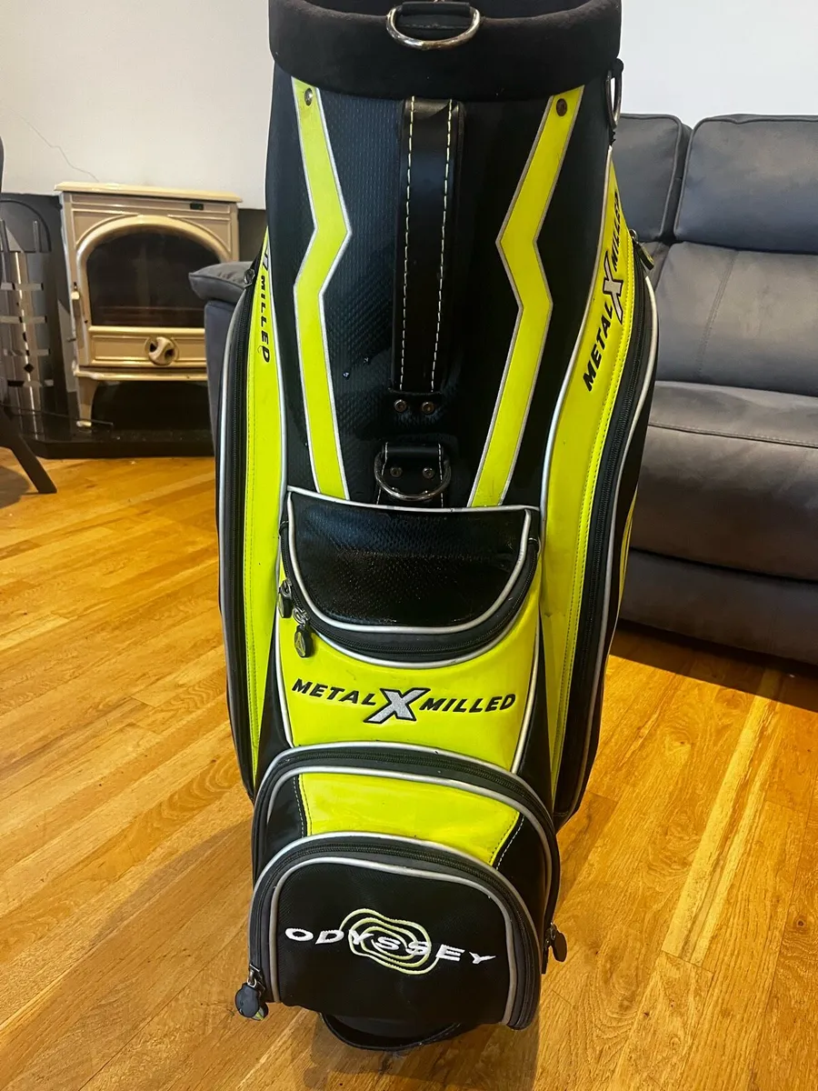 Odyssey Metal-X Milled Tour Staff Golf Bag - Image 1