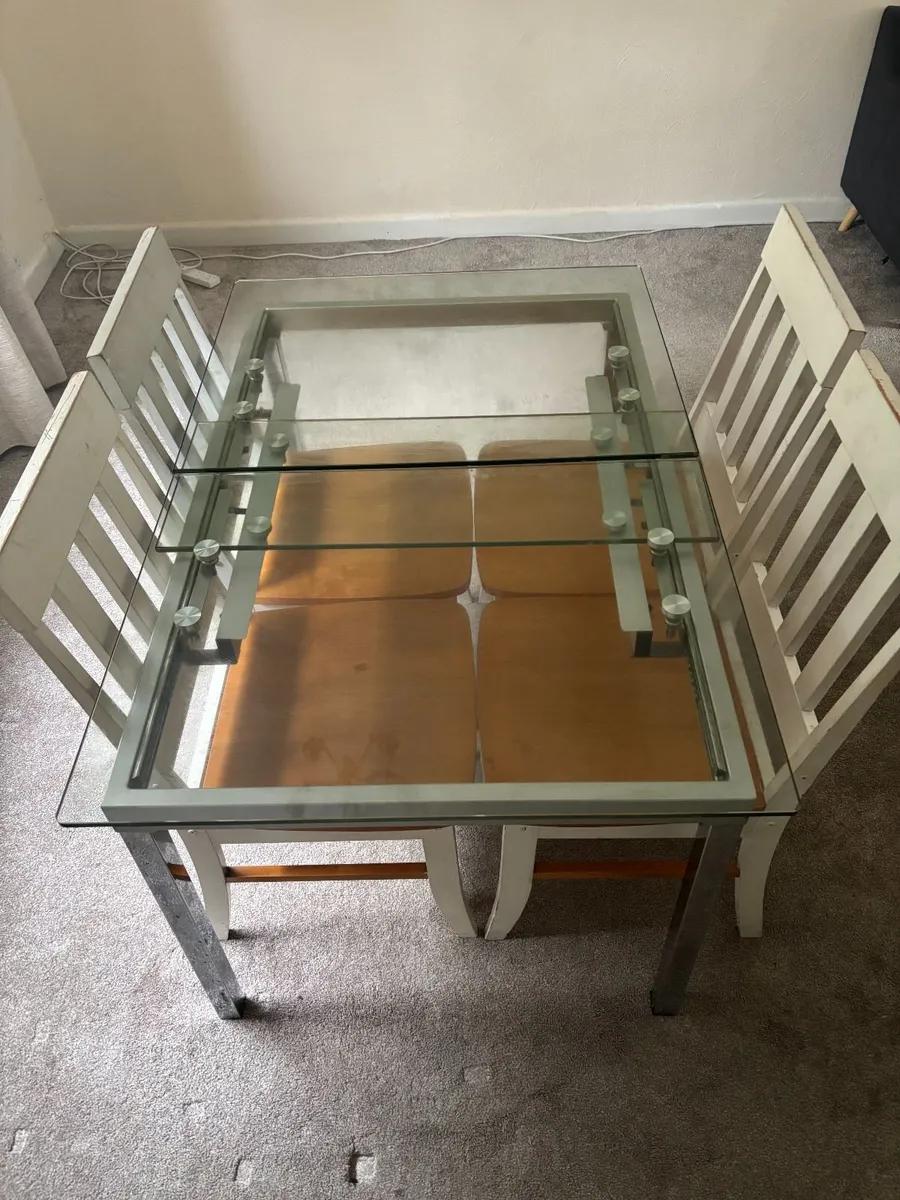 Table and Chairs - Image 1