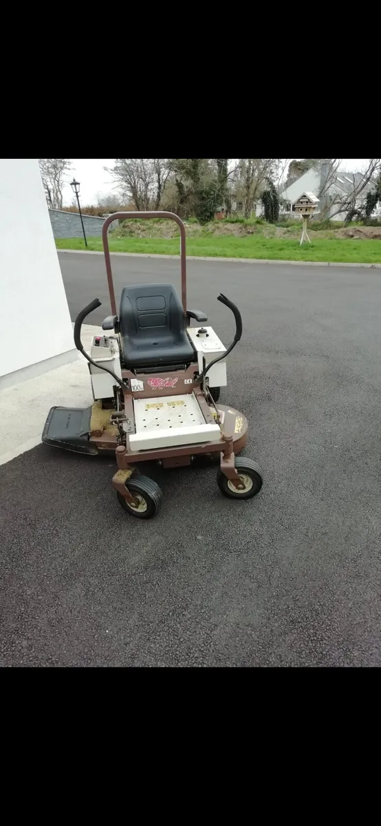 Zeroturn Grasshopper 24hp mower - Image 1