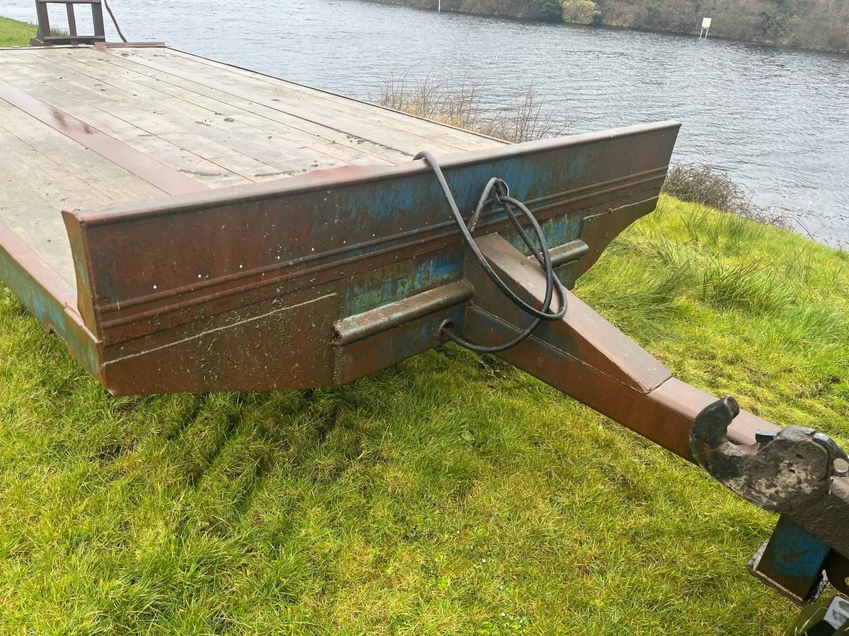 Low loader - Image 2