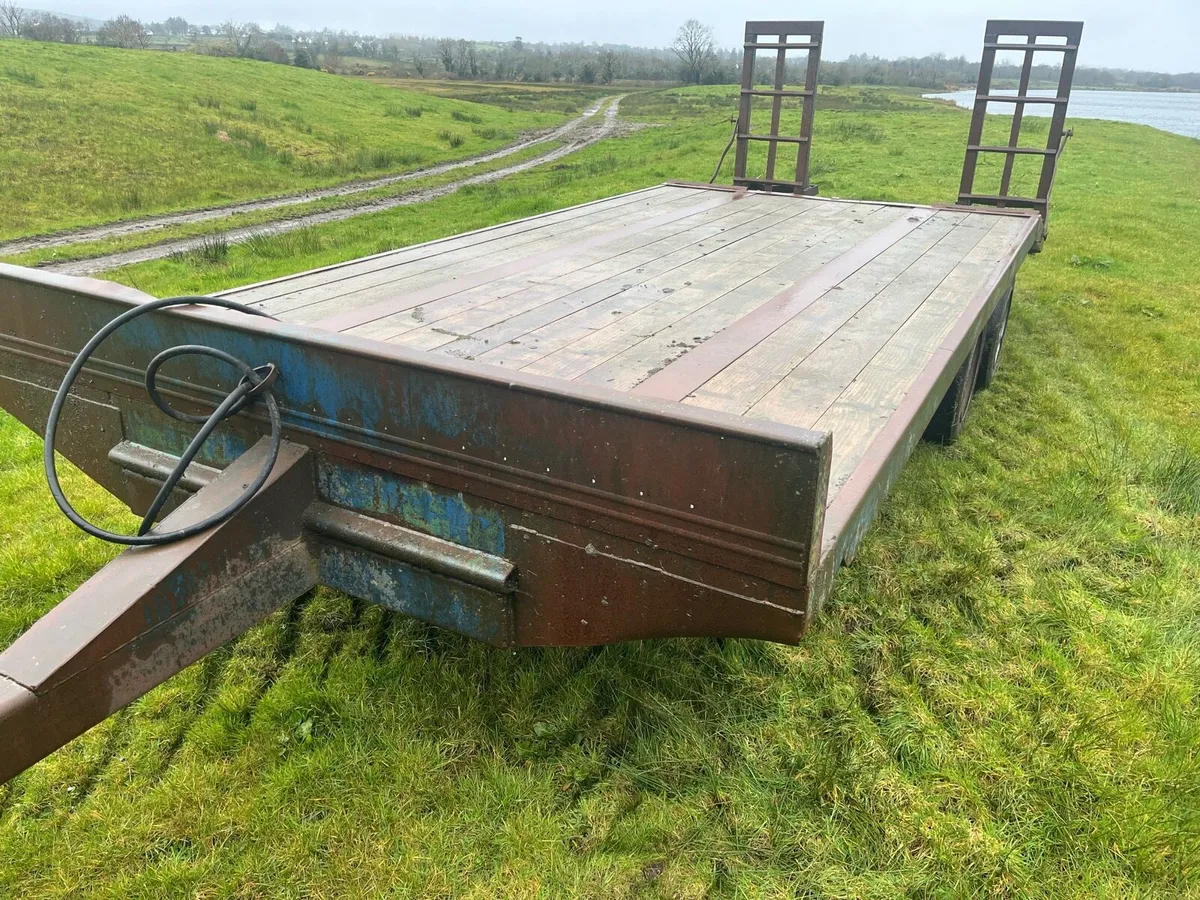 Low loader - Image 1