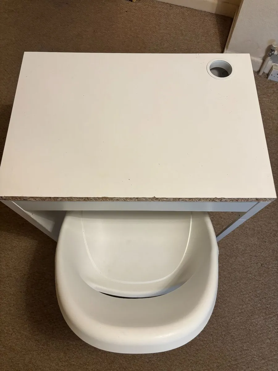 Small Desk chair - Image 3