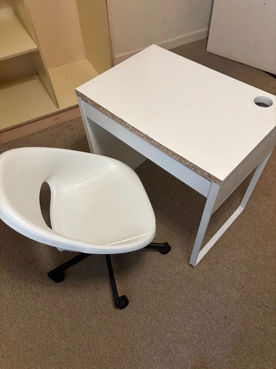Small Desk chair - Image 2