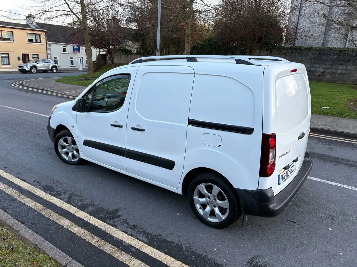 162 Peugeot Partner 1.6 HDI 3 Seats DOE 08/2026. - Image 3