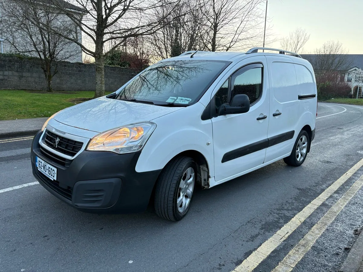 162 Peugeot Partner 1.6 HDI 3 Seats DOE 08/2026. - Image 4