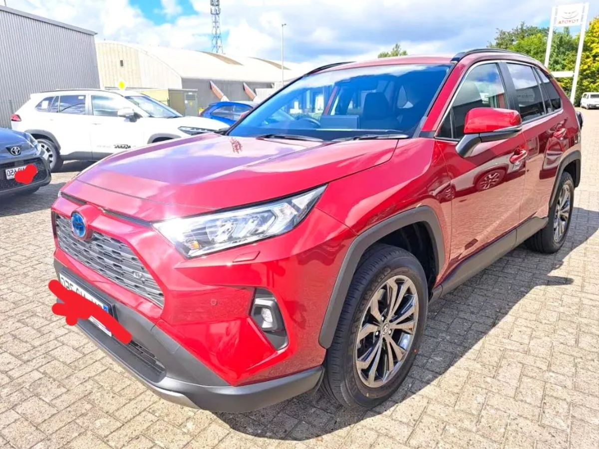 2022 toyota rav4 - Image 2