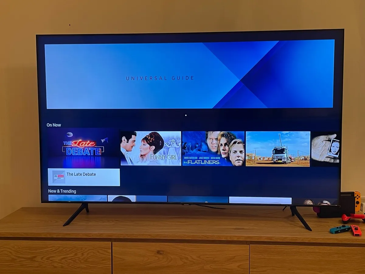 65 inch Samsung QLED 4K Smart TV - Image 2