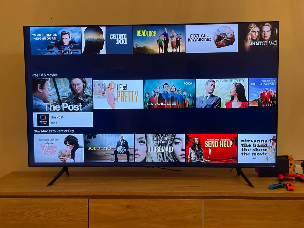 65 inch Samsung QLED 4K Smart TV - Image 3