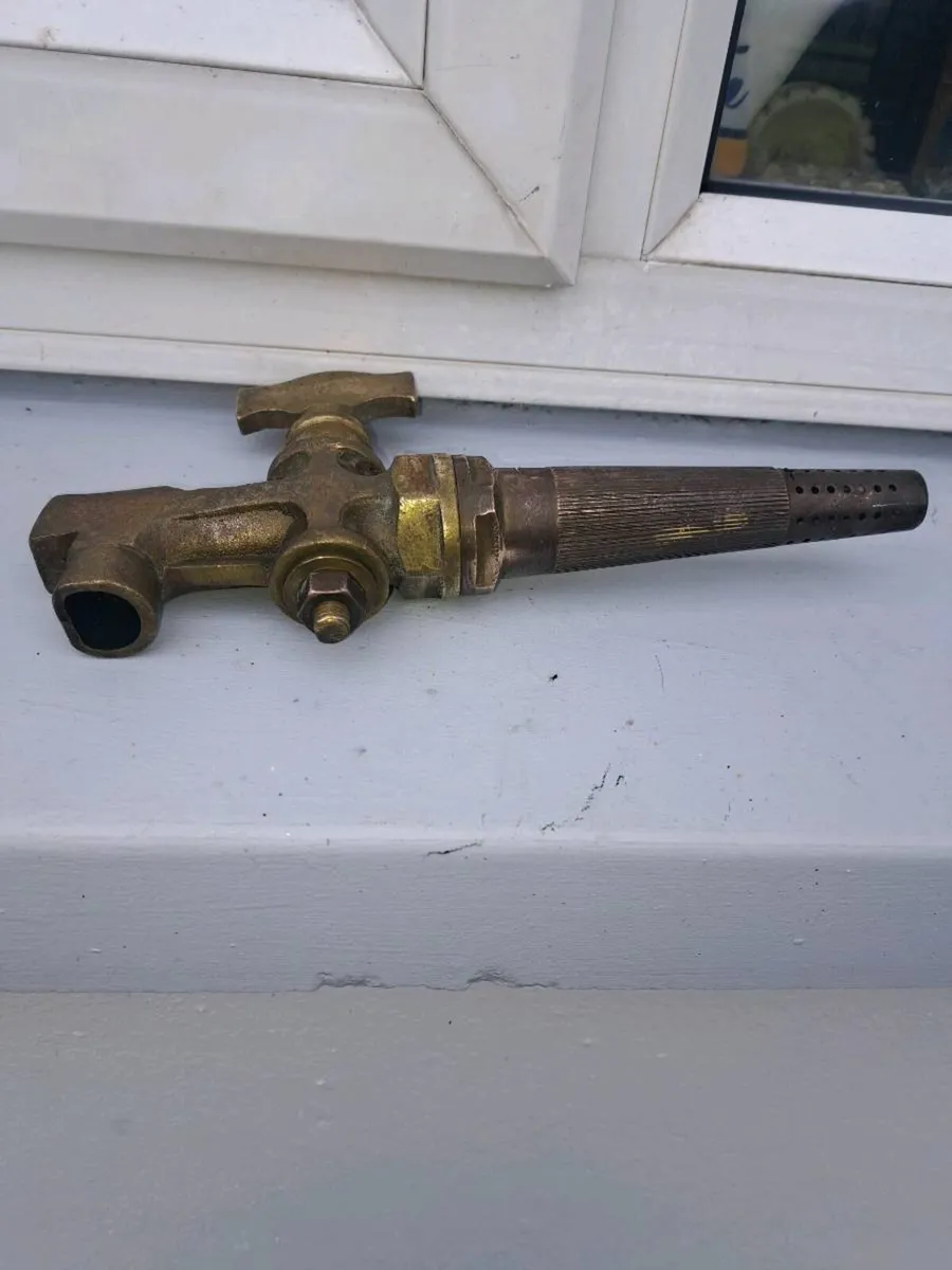 Old large brass  whiskey  tap - Image 4