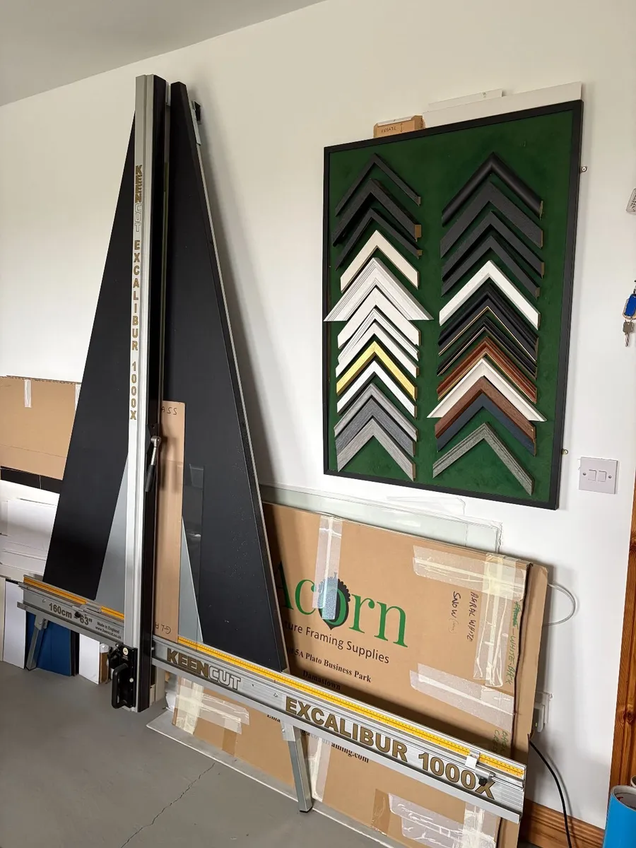 Picture framing equipment - Image 1