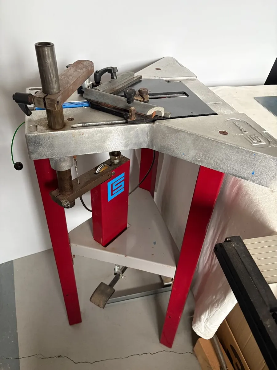 Picture framing equipment - Image 2