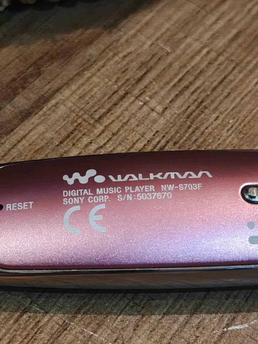 sony walkman nw-s703f digital music player - Image 2