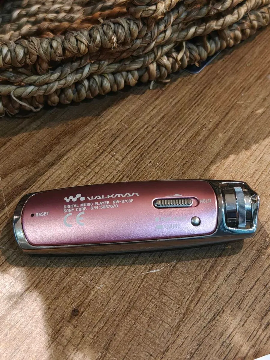 sony walkman nw-s703f digital music player - Image 3