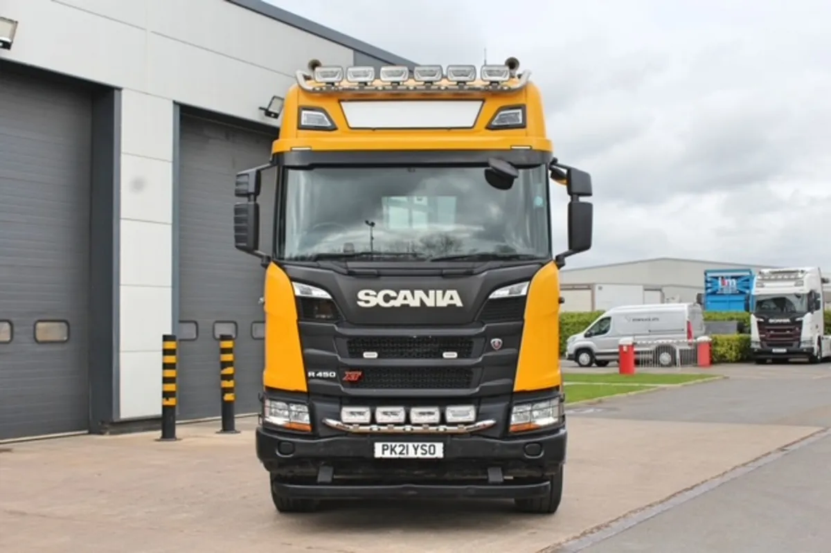 2021 SCANIA R450 XTDOUBLE DRIE WITH REAR LIFT AXLE - Image 2