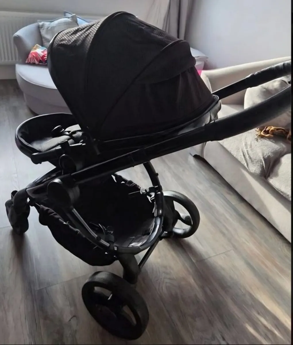 icandy Cerium and maxi cosi car seat - Image 1