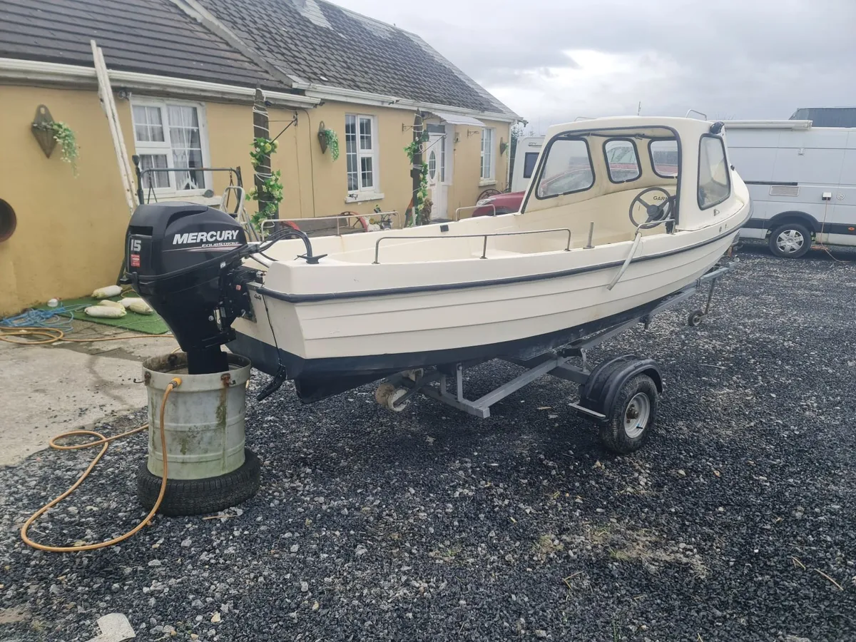 NICE BOAT PACKAGE READY FOR WATER - Image 1