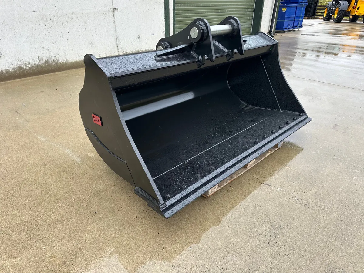 New 20 Ton 84" Grading Bucket Bolt On Blade - Image 3