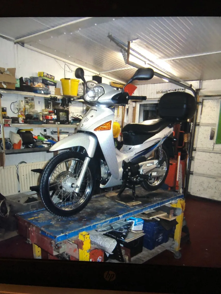 Motorcycle - Image 3