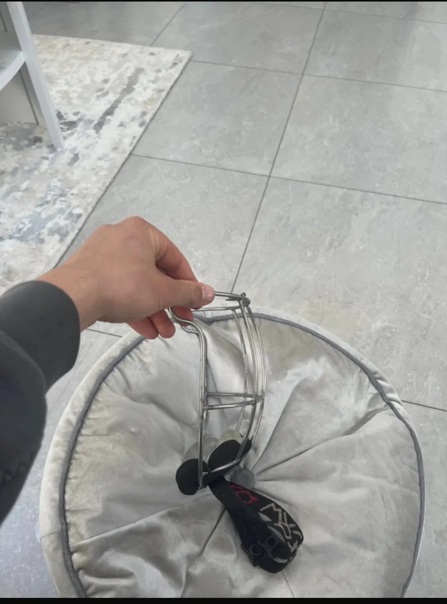 Wide hinge Oldstyle guard - Image 2