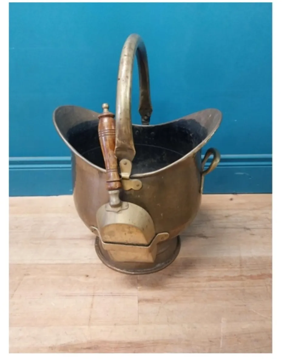Edwardian copper coal scuttle - Image 1