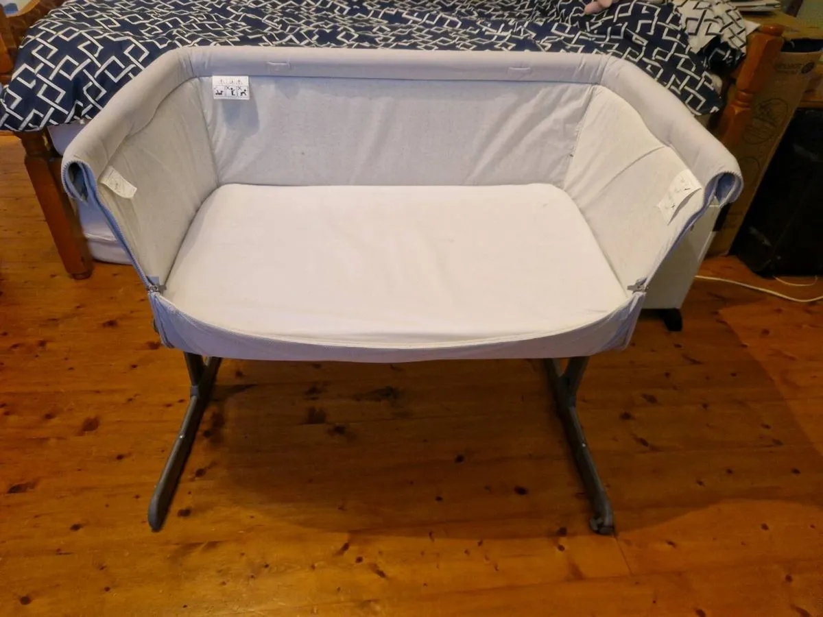 Next to me Crib - Image 1