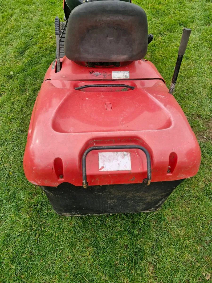 Castlegarden ride on mower FREE DELIVERY AVAILABLE - Image 4