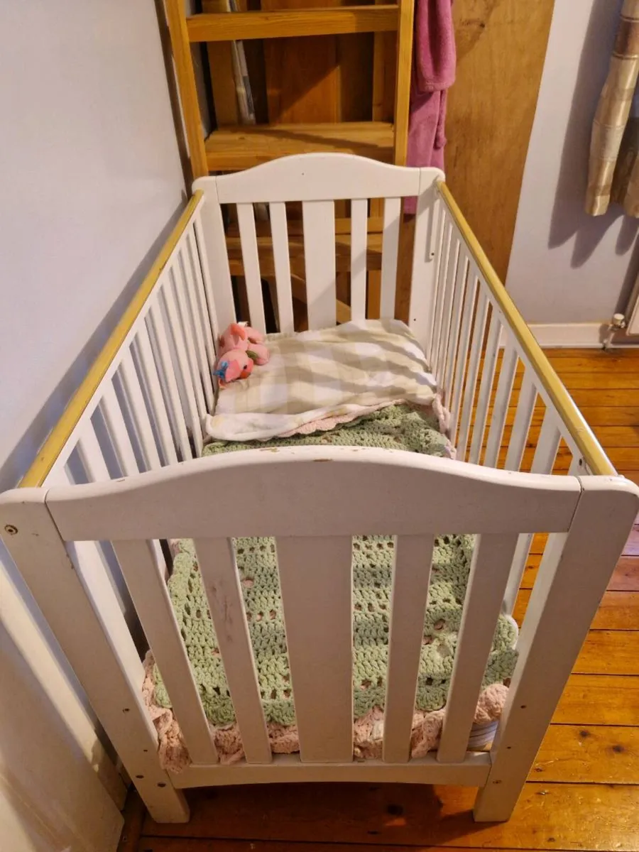 Cot bed - Image 3