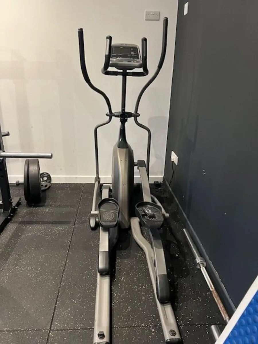 Cross Trainer - Image 1