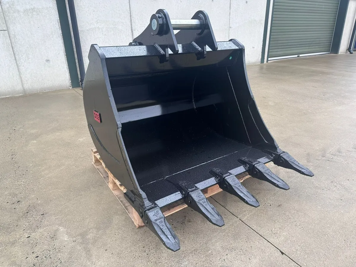 New DCE 13 Ton 48" Digging Bucket, 65mm Pins - Image 3