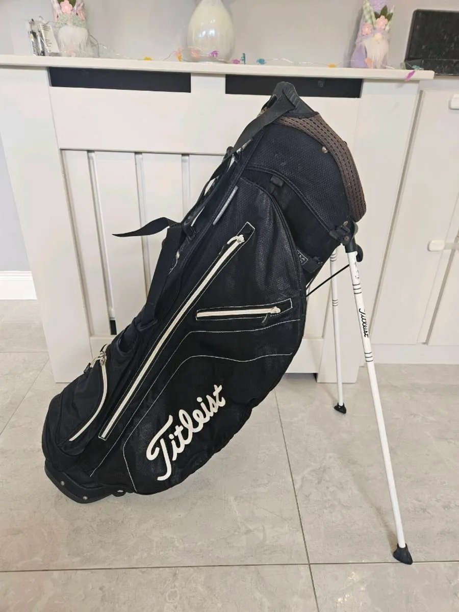 Titleist Golf Bag - Image 1