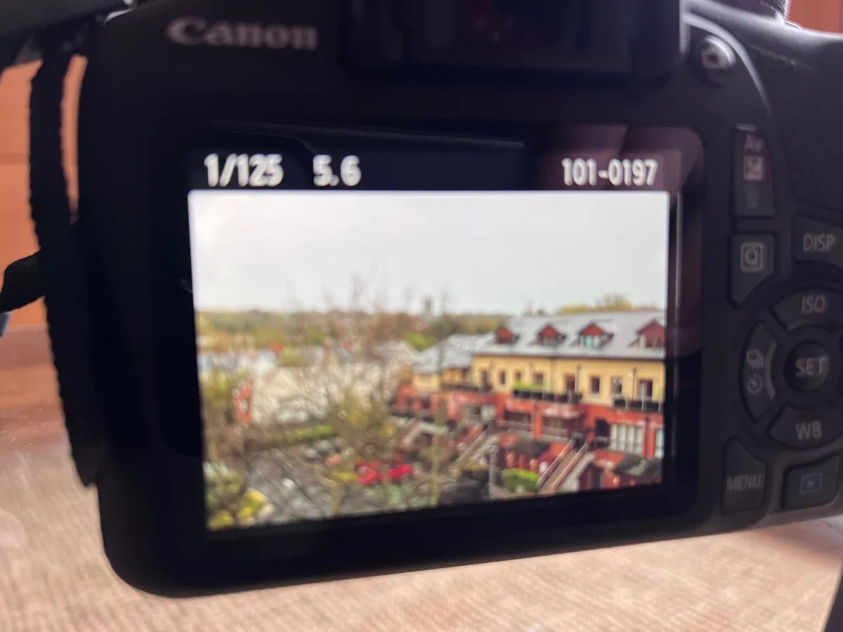 Canon EOS 2000D with the 18–55mm kit - Image 3