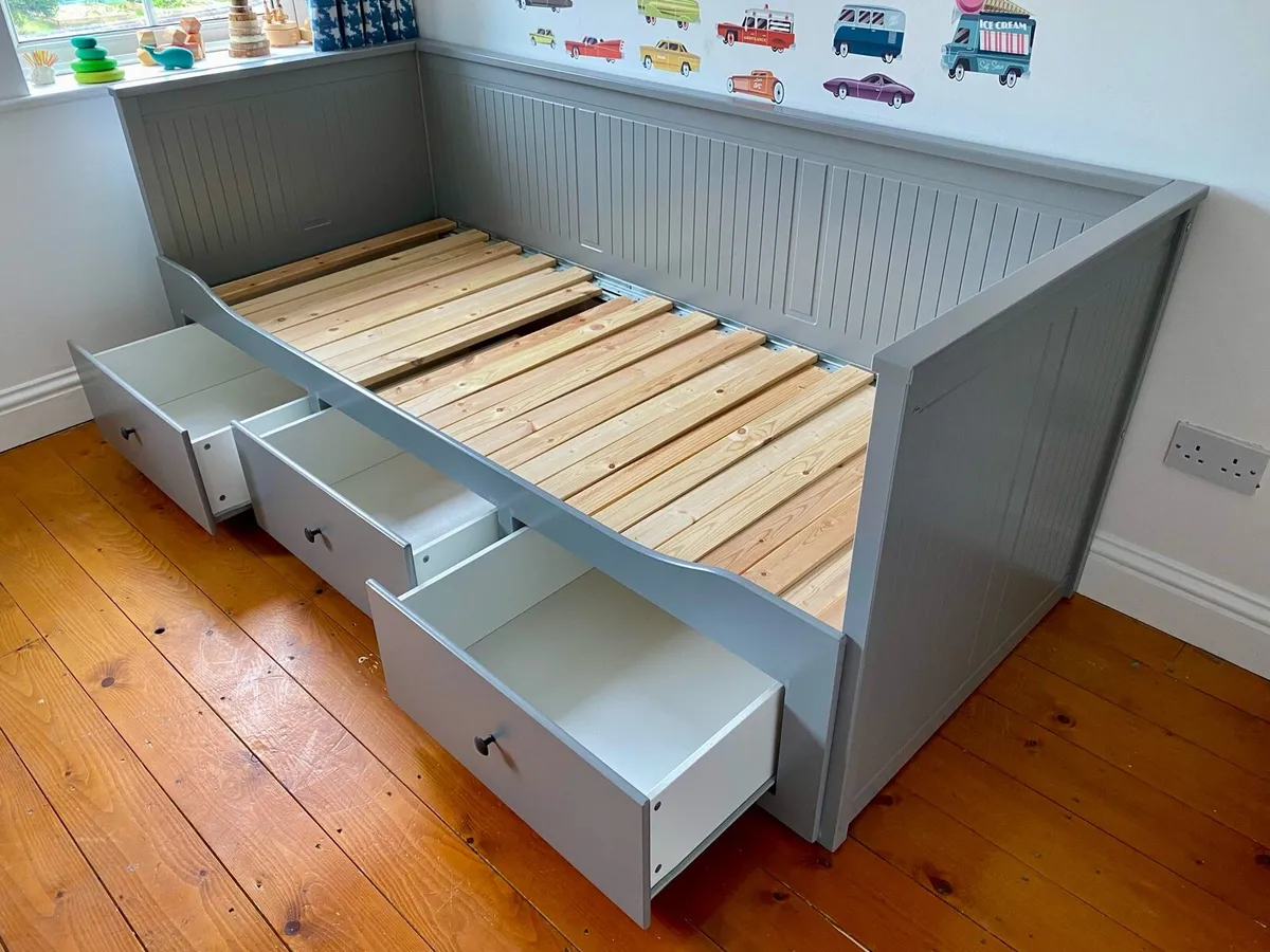 IKEA Hemnes Day Bed - Image 2