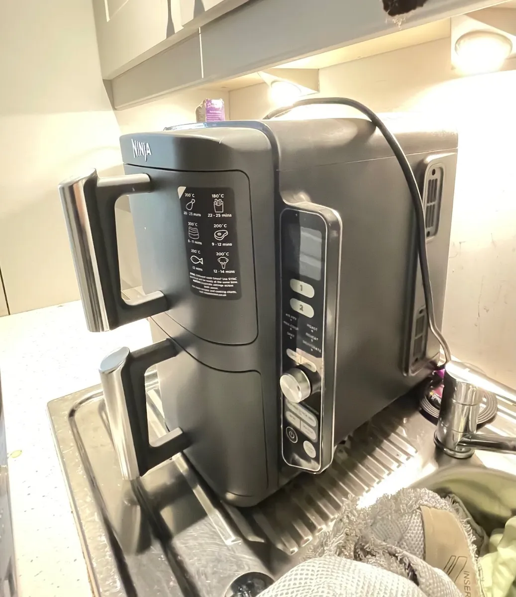 NINJA 9.5L DOUBLE STACK DUAL ZONE AIR FRYER - Image 2