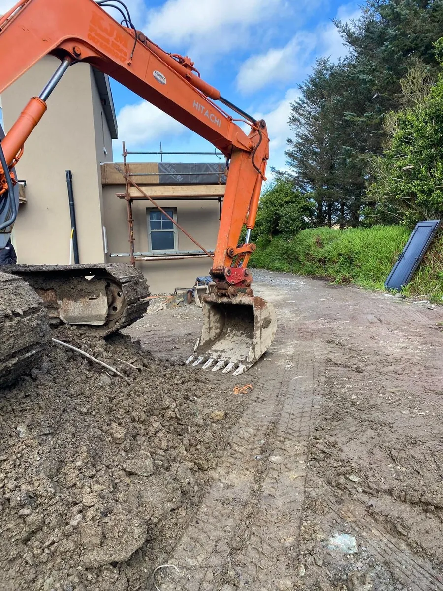 Hitachi  70 7 ton - Image 1